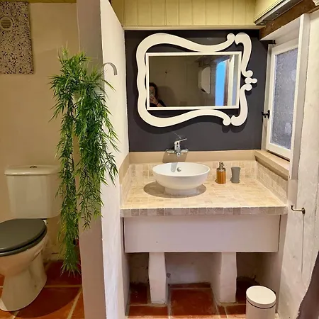 Domaine De La Hargue