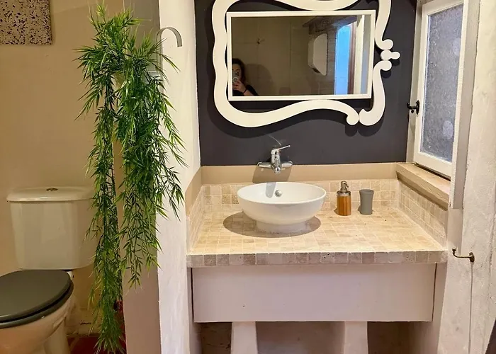 Domaine De La Hargue